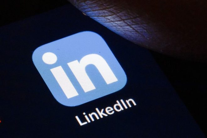 LinkedIn, stop al tracciamento sull’app iOS