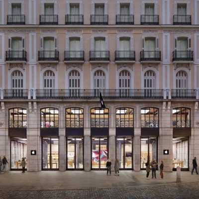 COVID-19, Apple chiude altri store in Spagna