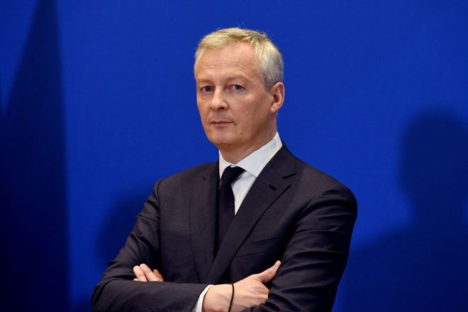Il ministro francese Le Maire critica il dominio di Apple in Europa