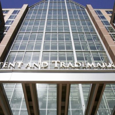 Apple e altre aziende tech contestano un precedente sulle revisioni dei brevetti