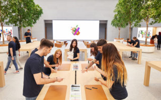 Atlanta, i dipendenti dell’Apple Store si uniscono in un sindacato perché “amiamo questa azienda”