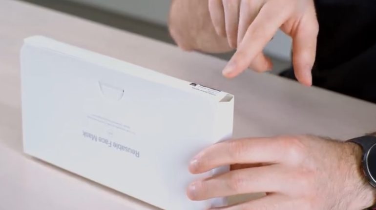 unboxing mascherina apple