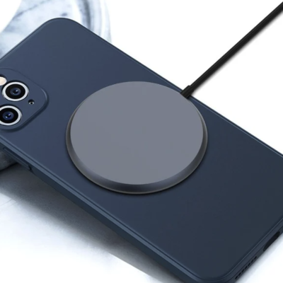Svelato il primo caricabatterie magnetico wireless per iPhone 12
