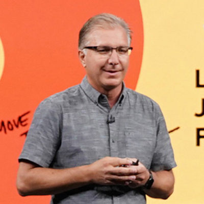 Greg Joswiak e Phil Schiller cambiano ufficialmente ruolo in Apple