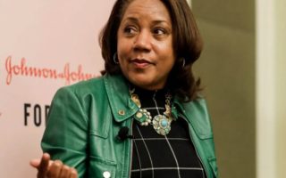 Apple assume la dirigente Intel Barbara Whye
