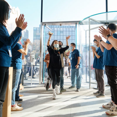 iPhone 12 mini e iPhone 12 Pro Max arrivano negli Apple Store