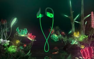 Beats e AMBUSH lanciano le Powerbeats fluorescenti