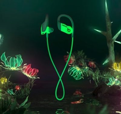 Beats e AMBUSH lanciano le Powerbeats fluorescenti
