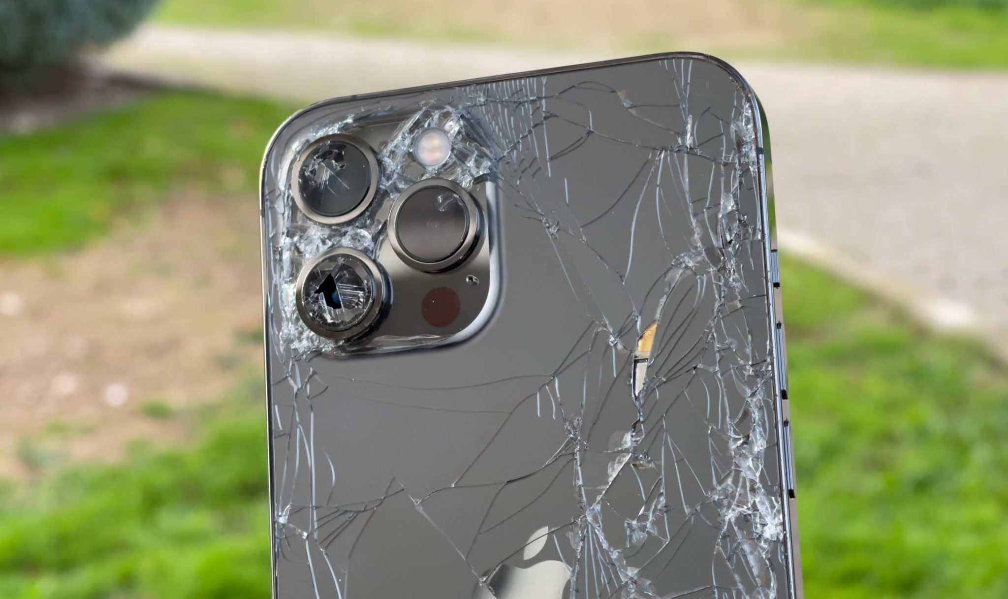 Drop test iPhone 12 Pro Max ecco come si è comportato iPhone Italia