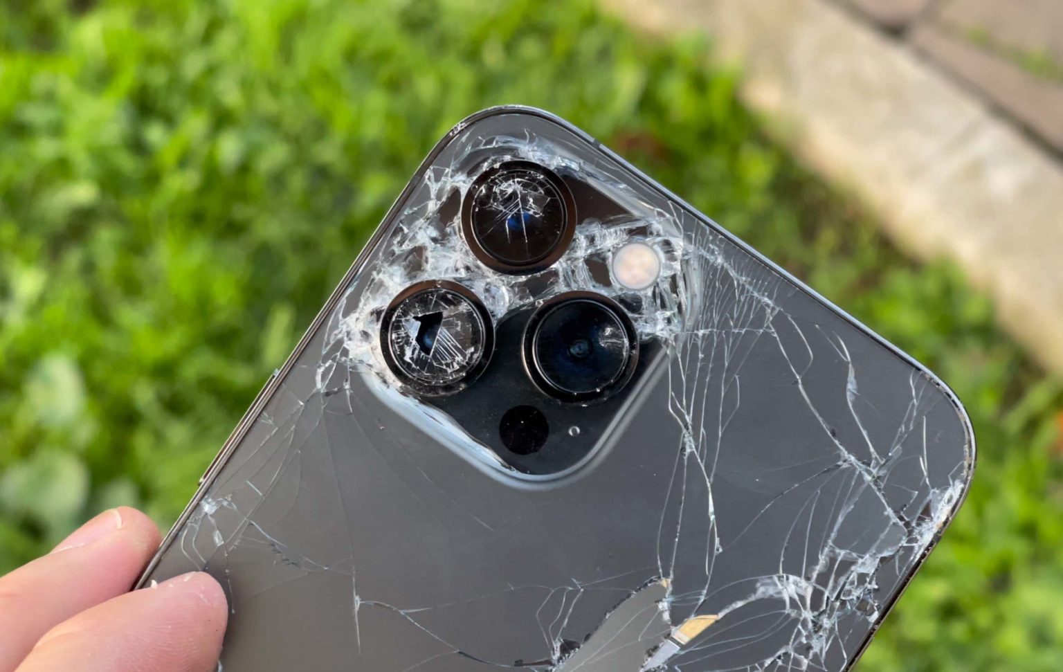 Drop test iPhone 12 Pro Max ecco come si è comportato iPhone Italia