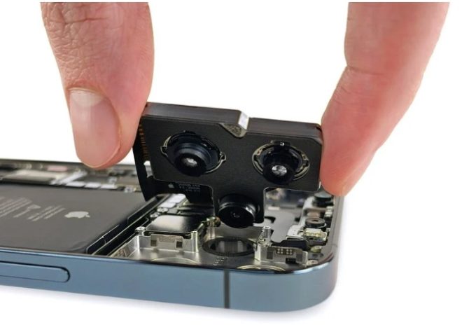 Teardown iPhone 12 Pro Max: iFixit scopre una batteria a “L” e tanto altro