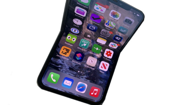 Apple brevetta un display autoriscaldante per l’iPhone pieghevole