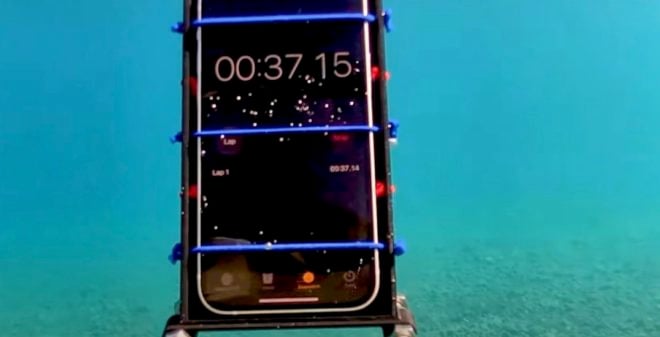 iPhone 12 in profondità, quanto resiste all’acqua?