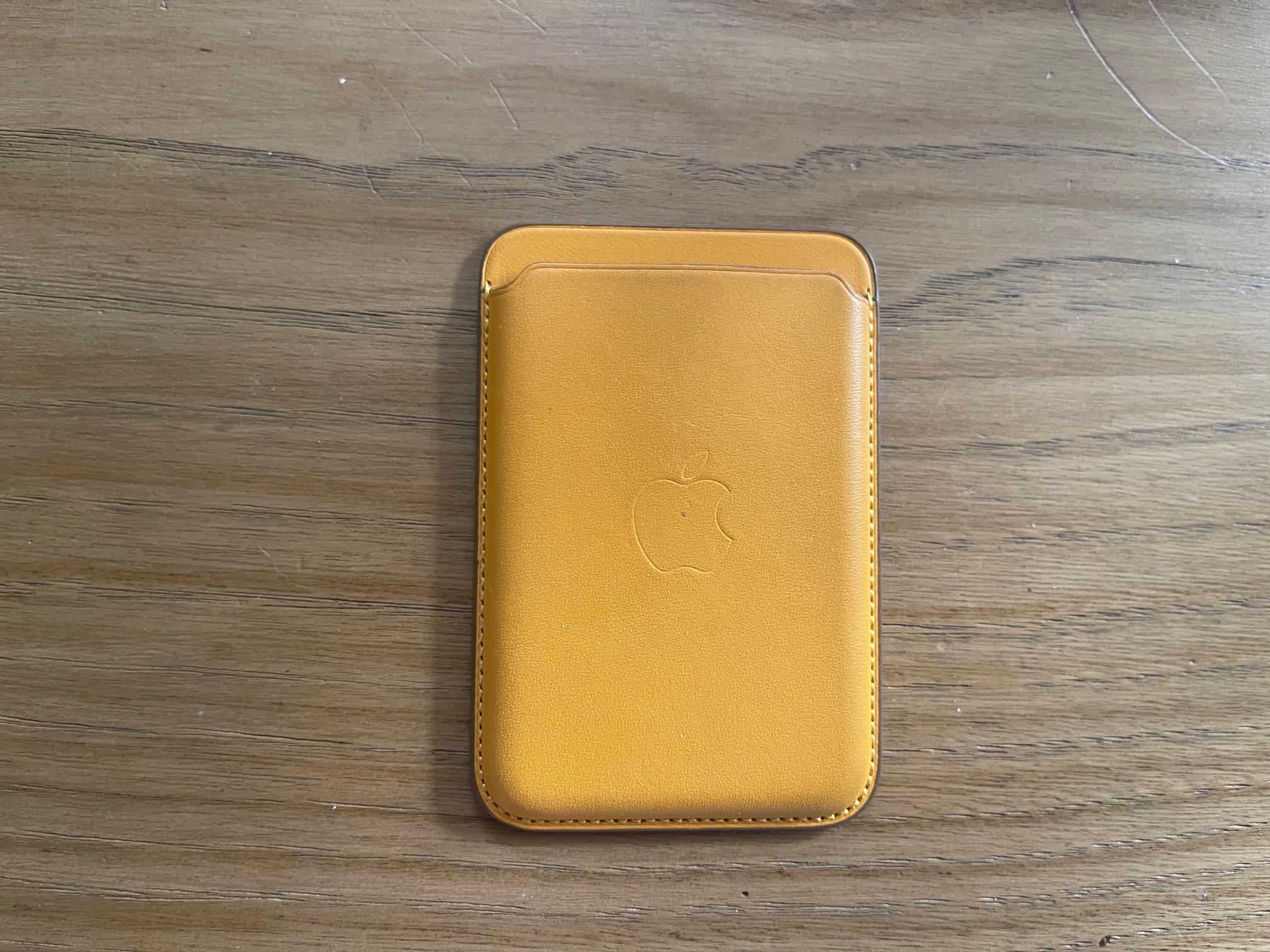 APPLE - Portafoglio MagSafe in Pelle per iPhone Colore Nespola