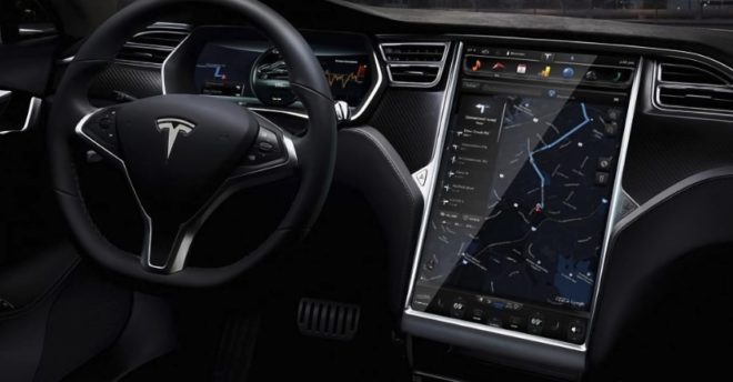 Tesla potrebbe supportare Apple Music sulle sue vetture