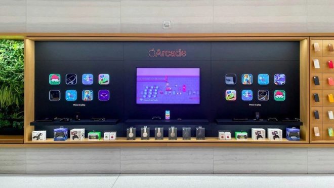 Alcuni Apple Store ora dispongono di un pannello interattivo per Apple Arcade