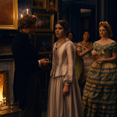 Dickinson: Finn Jones e Pico Alexander parlano di come è stato lavorare con Apple TV+