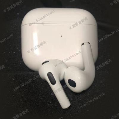 Le AirPods 3 si mostrano dal vivo, ma saranno davvero loro?