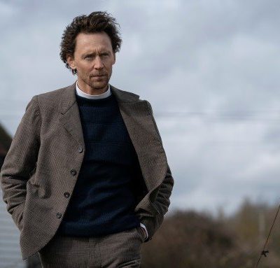 Tom Hiddleston si unisce alla serie “The Essex Serpent”