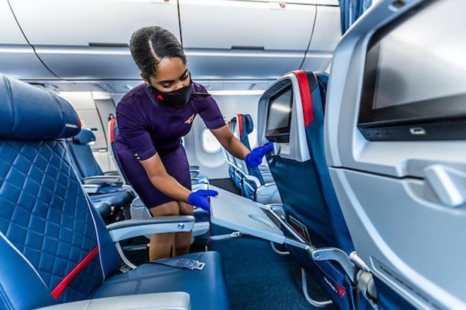 Delta Air Lines fornirà iPhone 12 ai suoi 19.000 assistenti di volo