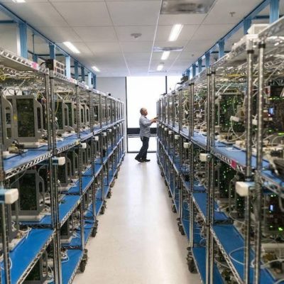 TSMC investe oltre 100 miliardi di dollari per aumentare la sua capacità di produzione