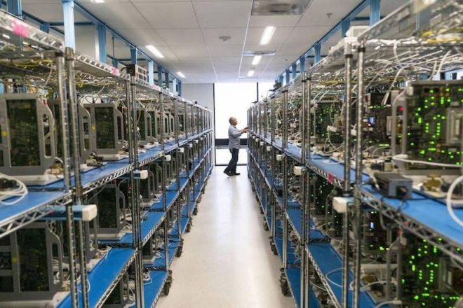 TSMC investe oltre 100 miliardi di dollari per aumentare la sua capacità di produzione