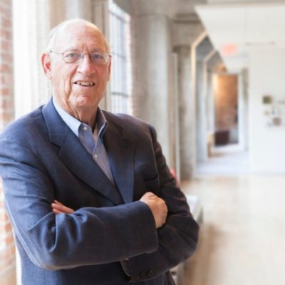 Addio ad Art Gensler, l’architetto dei primi Apple Store