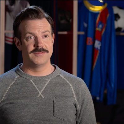 Aumento di stipendio per cast, autori e produttori di “Ted Lasso”