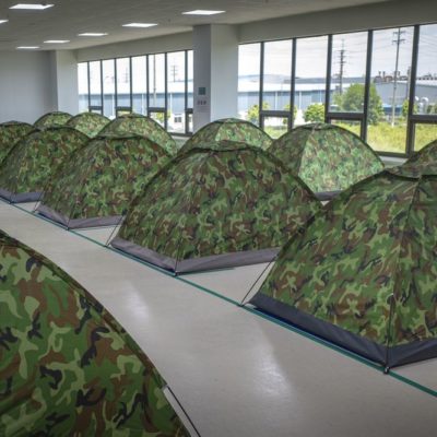 Pericolo COVID-19, i lavoratori dei fornitori Apple in Vietnam dormono negli stabilimenti