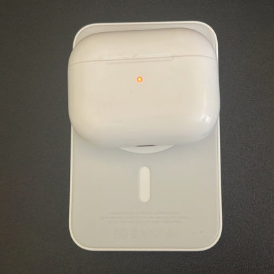 Il nuovo MagSafe Battery Pack può ricaricare anche gli AirPods