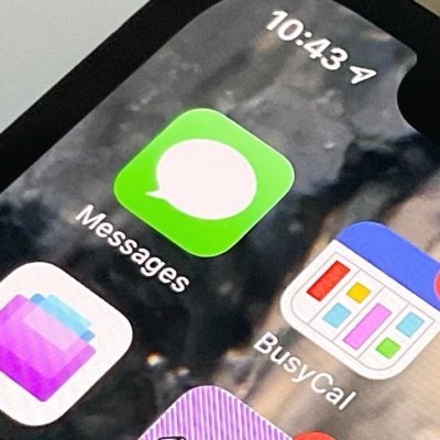 Gurman: funzionalità “social” per Messaggi, tvOS 16 più “domotico” e altro