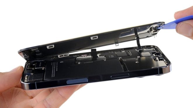 iFixit smonta iPhone 13 e iPhone 13 Pro e svela i dettagli hardware del dispositivo