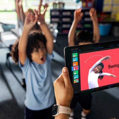 Apple lancia nuove risorse Everyone Can Code per le scuole elementari