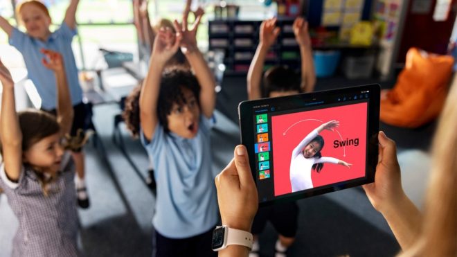 Apple lancia nuove risorse Everyone Can Code per le scuole elementari