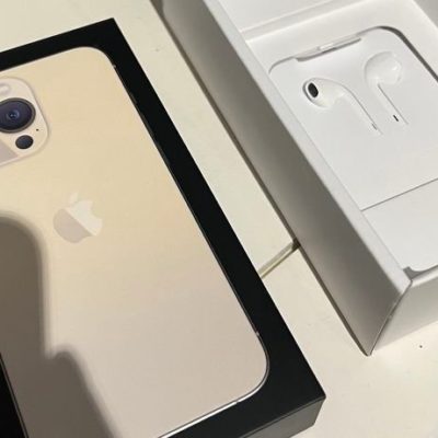 Gli iPhone 13 in Francia includono gli EarPods