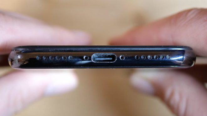 L’iPhone X con porta USB-C è stato venduto a 86.000$