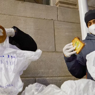 Il programma Employee Giving di Apple ha raccolto 725 milioni di dollari