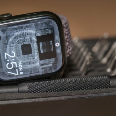 Apple Watch Series 7 ai raggi X con gli sfondi di iFixit