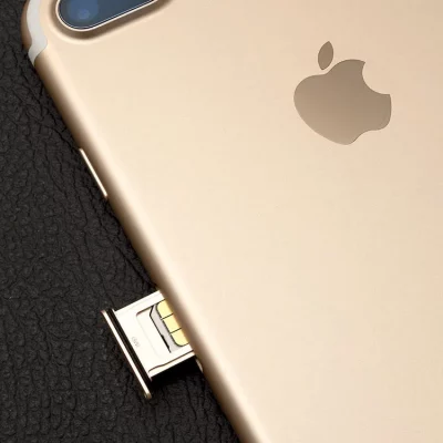 Steve Jobs voleva un iPhone senza slot per le schede SIM… anni prima delle eSIM