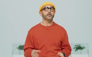 Maccio Capatonda come Tim Cook per presentare un prodotto molto particolare