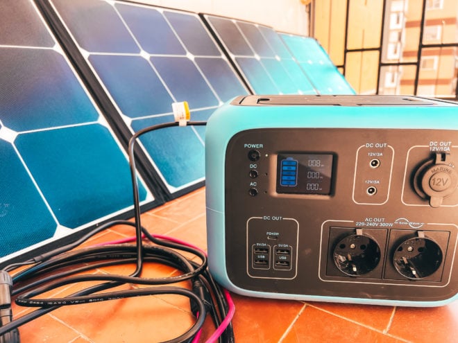 Il pannello solare Bluetti SP200 offre 200W per alimentare le power station in outdoor