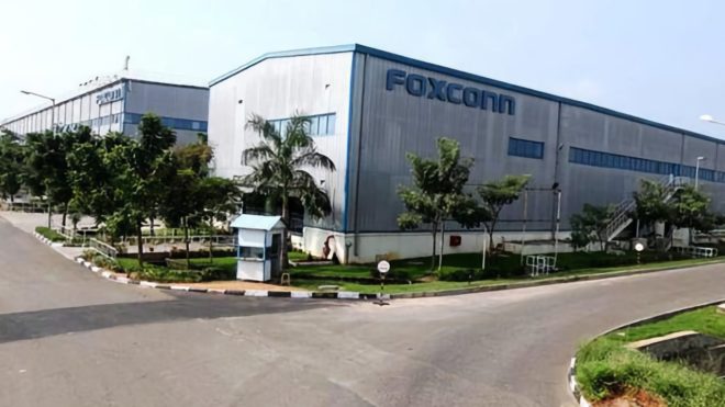 Foxconn ha bisogno di 100.000 lavoratori nello stabilimento degli iPhone