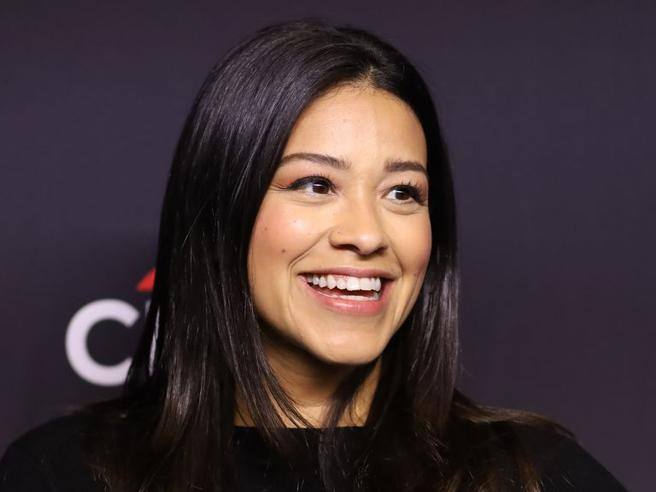 gina rodriguez apple