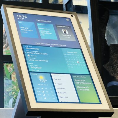 Echo Show 15, l’hub domestico secondo Amazon
