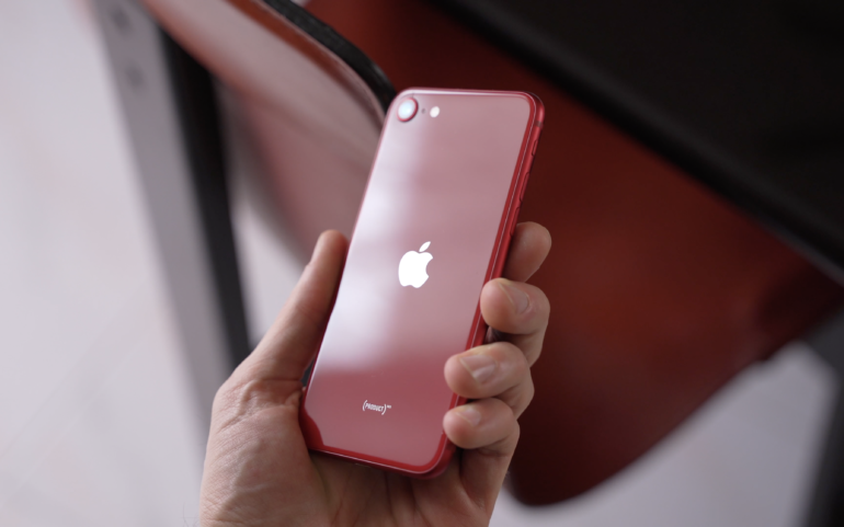 iphone se 2022 product red