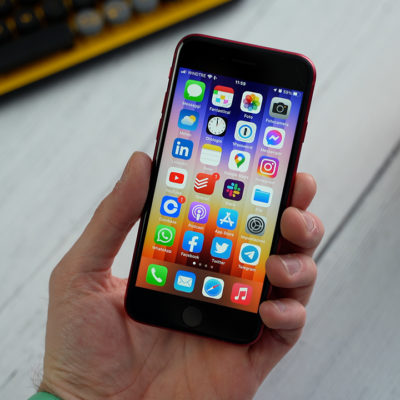 Recensione iPhone SE 3 (2022): abito sbiadito, cuore da top! – VIDEO