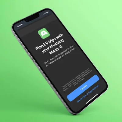 iOS 15.4 attiva su CarPlay le indicazioni dei punti di ricarica EV per la Ford Mustang Mach-E