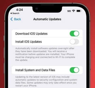 Con iOS 16 arrivano gli aggiornamenti di sicurezza automatici