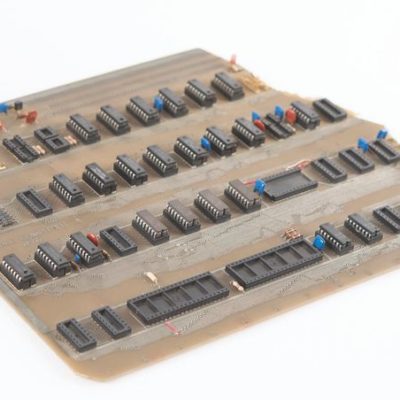 Un prototipo di Apple-1 di Steve Jobs e alcuni documenti firmati finiscono all’asta