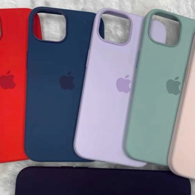 iPhone 14, ecco i primi cloni delle cover Apple